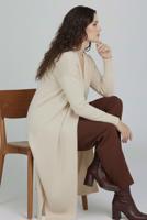 Tesettür giyim BEJ V-YAKA UZUN HIRKA T 0523