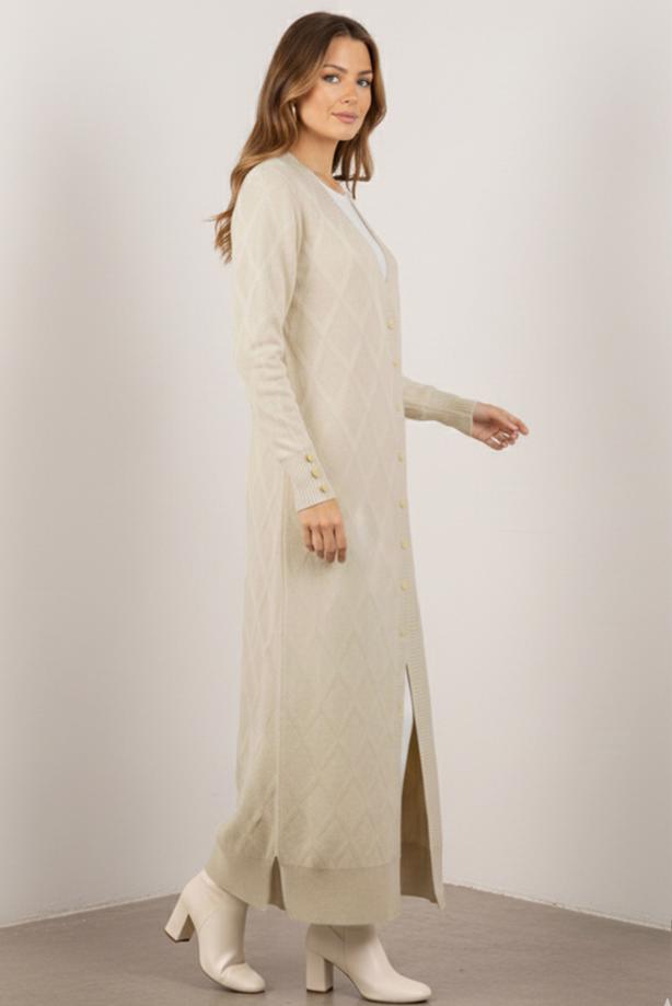 Tesettür giyim BEJ BAKLAVA DESENLİ UZUN HIRKA T 5923 - TRENDTESETTÜR