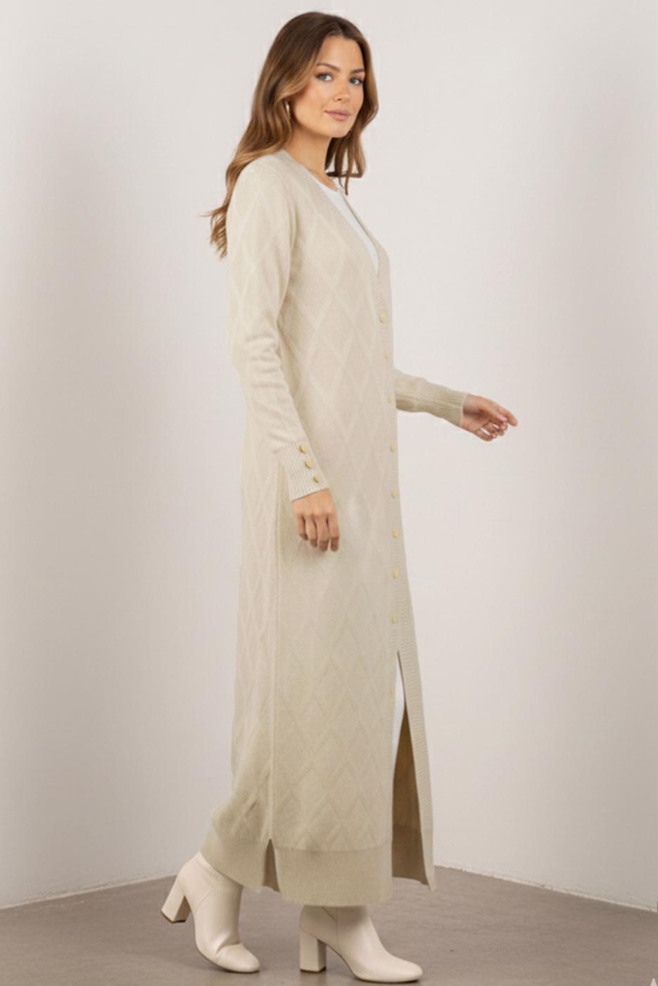 Tesettür giyim BEJ BAKLAVA DESENLİ UZUN HIRKA T 5923