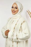 Tesettür giyim EKRU DESENLİ HIRKA T 72381