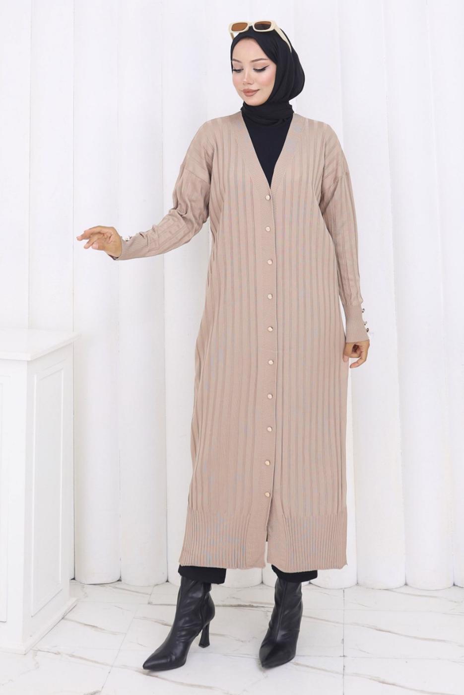 Tesettür giyim BEJ UZUN TRİKO HIRKA T 7523