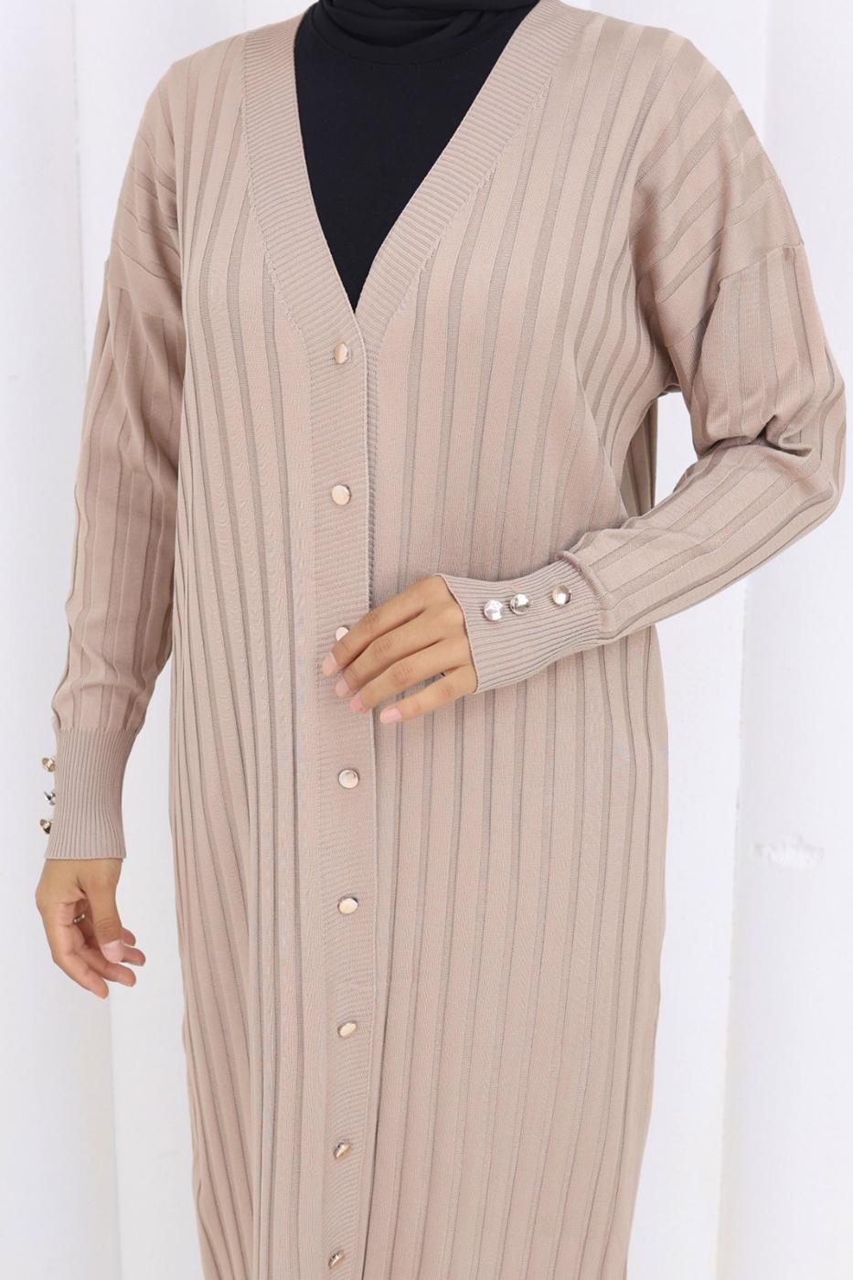 Tesettür giyim BEJ UZUN TRİKO HIRKA T 7523