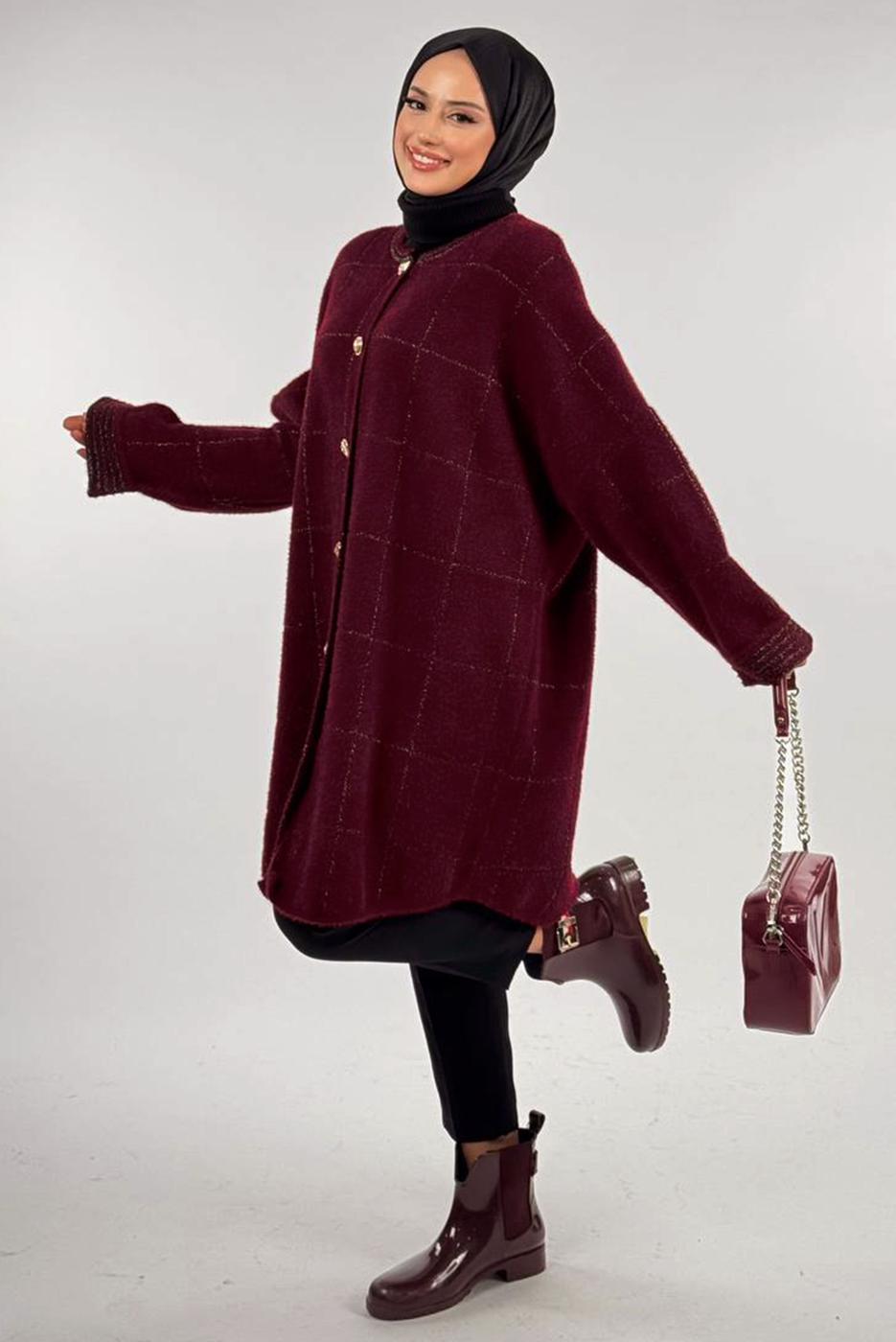 Tesettür giyim BORDO KARE DESENLİ HIRKA T 92381