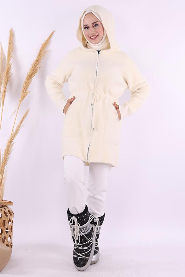 Tesettür giyim EKRU PELUŞ HIRKA T 95621 - TRENDTESETTÜR