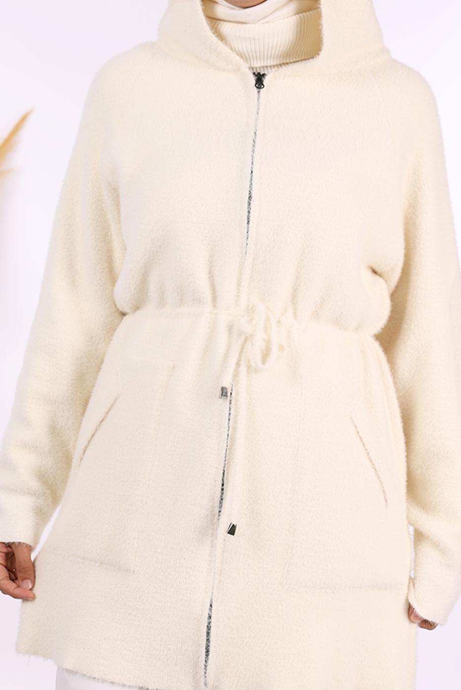 Tesettür giyim EKRU PELUŞ HIRKA T 95621