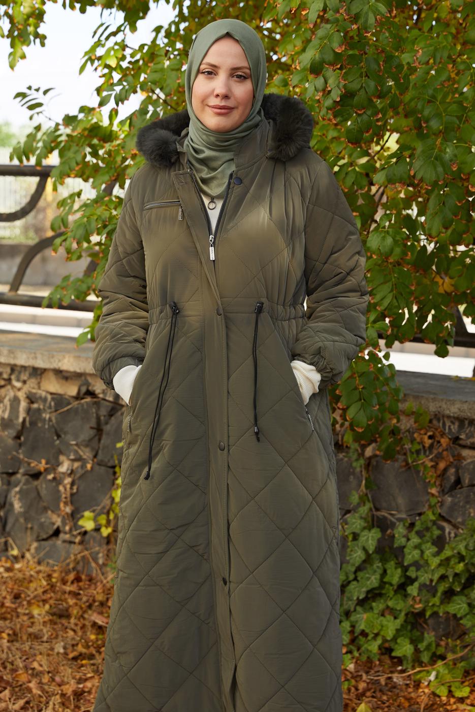 Tesettür giyim HAKİ KAPÜŞONLU ŞİŞME KABAN T 2007