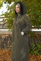 Tesettür giyim HAKİ KAPÜŞONLU ŞİŞME KABAN T 2007