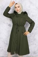 Tesettür giyim HAKİ KAPÜŞONU KÜRKLÜ KABAN T 3501