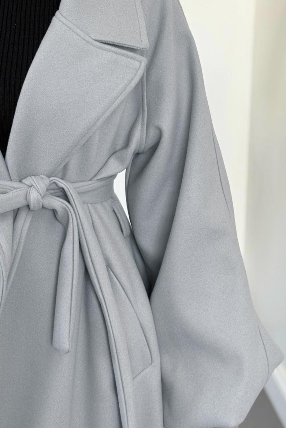 Tesettür giyim GRİ KUŞAKLI KAŞE KABAN T 3616