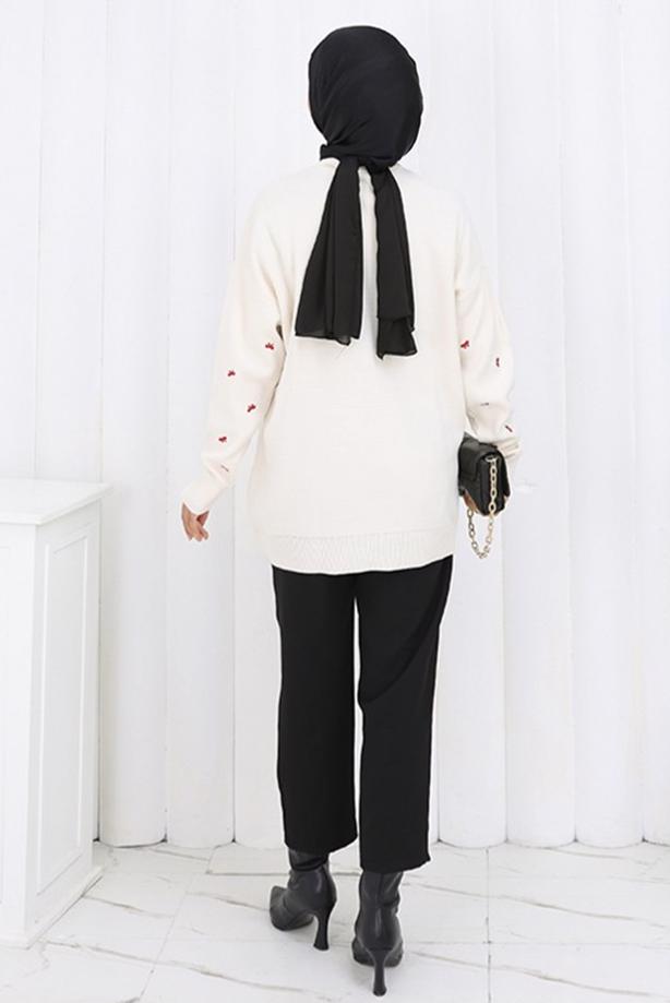 Tesettür giyim BEJ FİYONK DESENLİ TRİKO KAZAK T 1523 - TRENDTESETTÜR