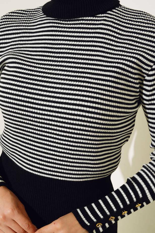 Vêtements hijab NOIR PULL EN MAILLE RAYÉE T 3304 - TRENDTESETTÜR