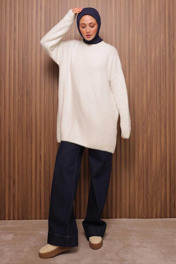 Tesettür giyim EKRU DİK YAKA KAZAK T 5770 - TRENDTESETTÜR