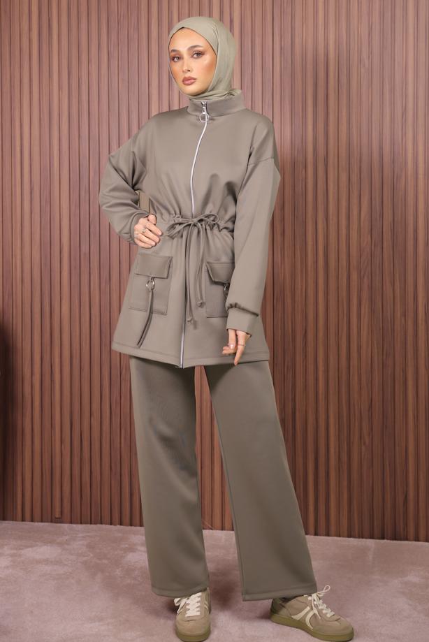 Tesettür giyim KAHVE BELİ BÜZGÜLÜ PANTOLONLU TAKIM T 0335 - TRENDTESETTÜR