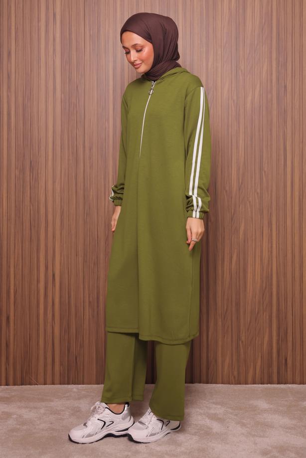Tesettür giyim YEŞİL KAPÜŞONLU PANTOLONLU TAKIM T 0835 - TRENDTESETTÜR