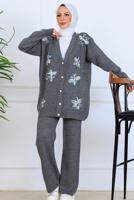 Tesettür giyim GRİ T 1001 BN ÇİÇEKLİ TRİKO TAKIM