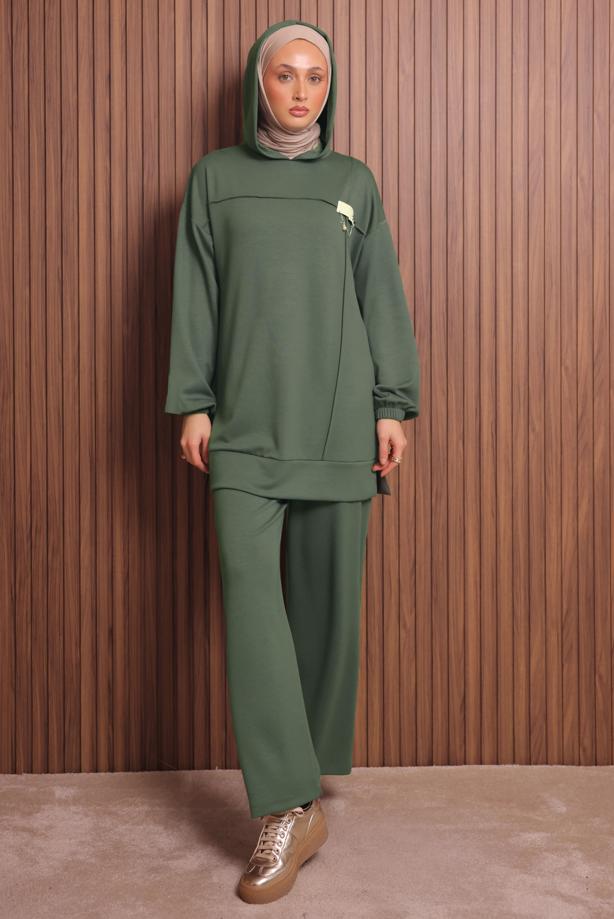 Tesettür giyim YEŞİL KAPÜŞONLU PANTOLONLU TAKIM T 2017 - TRENDTESETTÜR