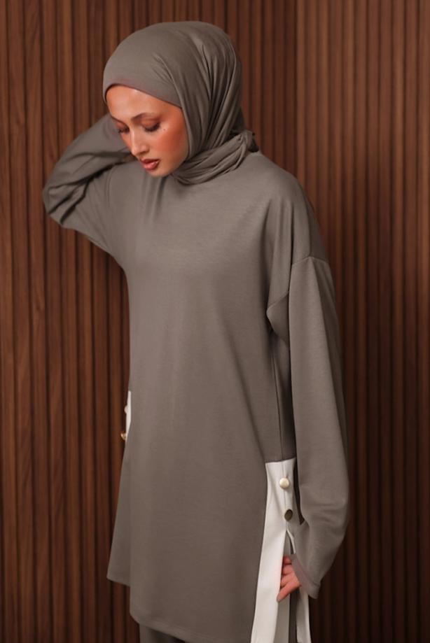 Tesettür giyim VİZON ŞERİT DETAYLI PANTOLONLU TAKIM T 2135 - TRENDTESETTÜR