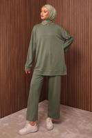 Tesettür giyim YEŞİL TAŞ BASKILI PANTOLONLU TAKIM T 2535