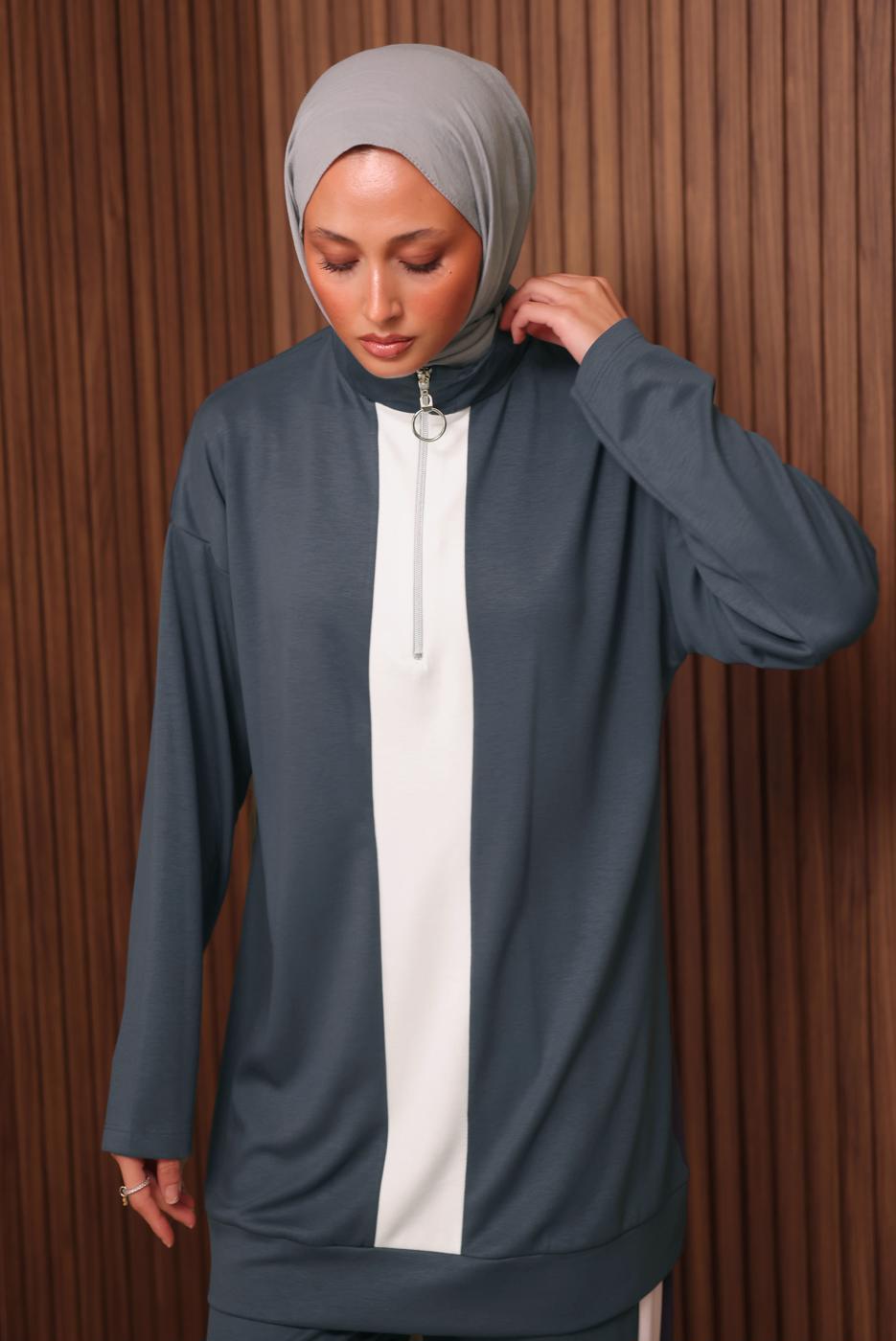 Tesettür giyim GRİ ŞERİT DETAYLI PANTOLONLU TAKIM T 3035