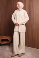 Tesettür giyim EKRU KAPÜŞONLU PANTOLONLU TRİKO TAKIM T 3307