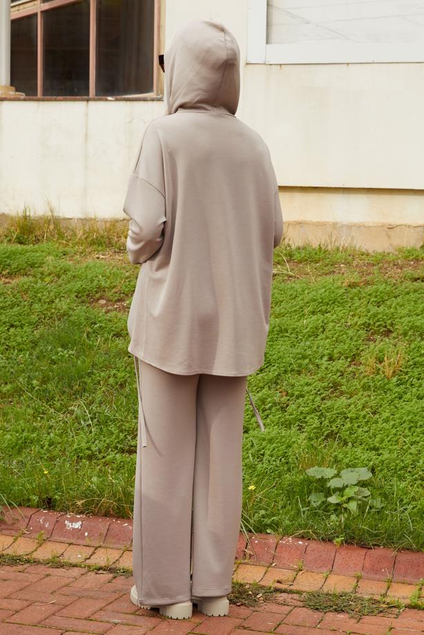 Tesettür giyim BEJ PANTOLONLU KAPÜŞONLU TAKIM T 5666 - TRENDTESETTÜR