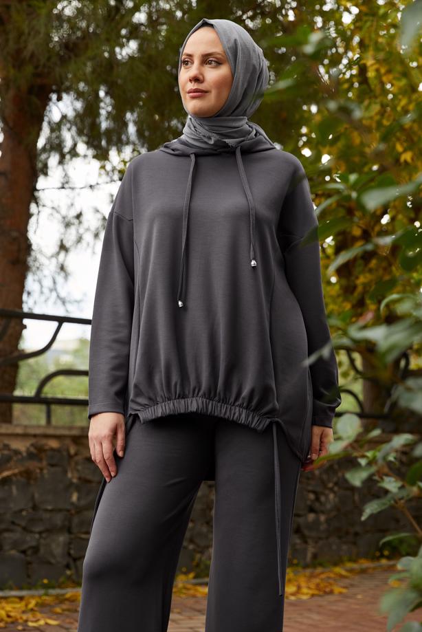Tesettür giyim GRİ PANTOLONLU KAPÜŞONLU TAKIM T 5666 - TRENDTESETTÜR