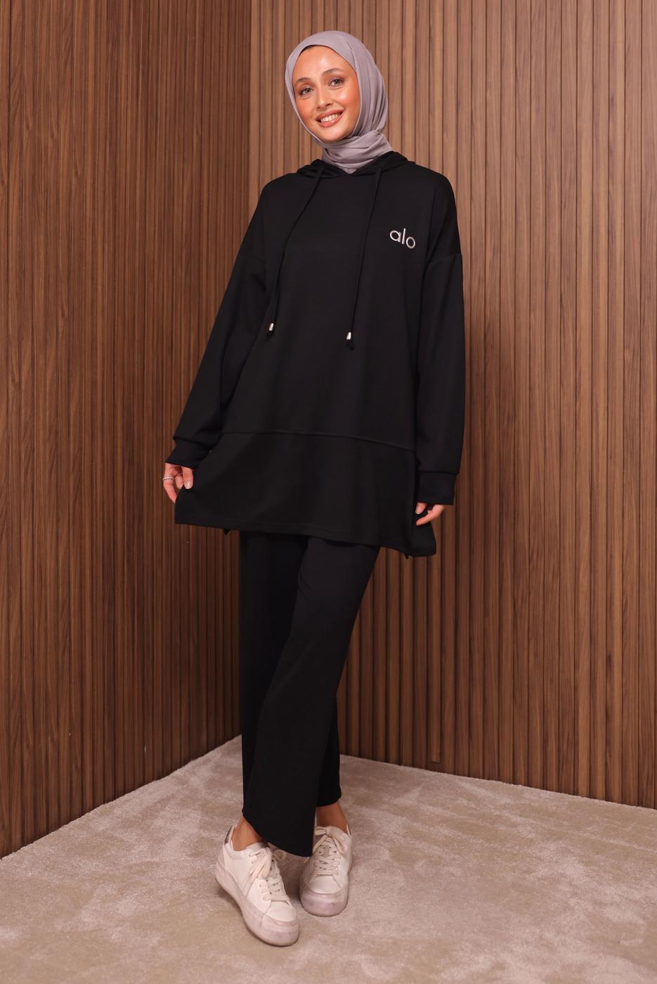 Tesettür giyim SİYAH KAPÜŞONLU PANTOLONLU TAKIM T 8535