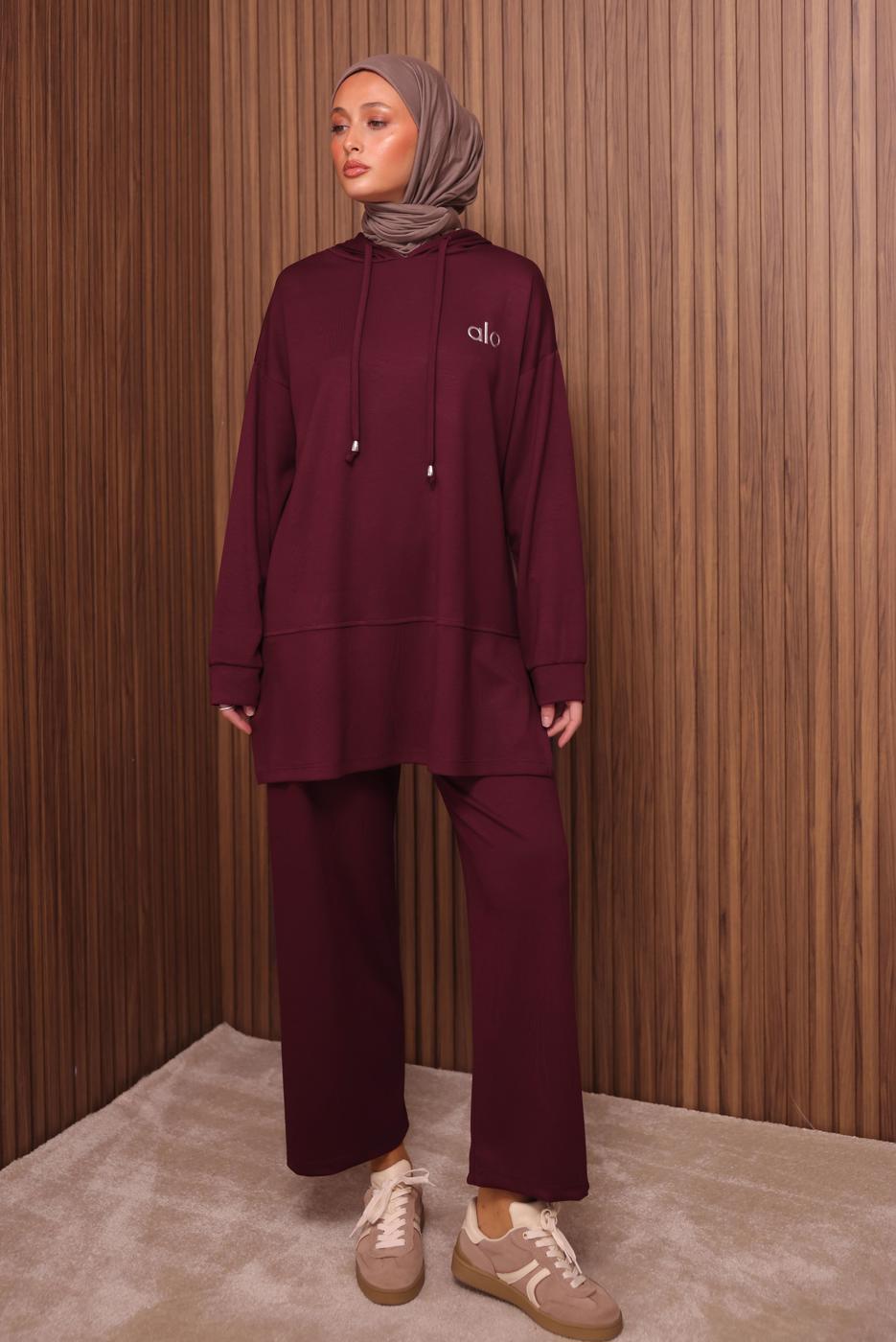 Tesettür giyim BORDO KAPÜŞONLU PANTOLONLU TAKIM T 8535
