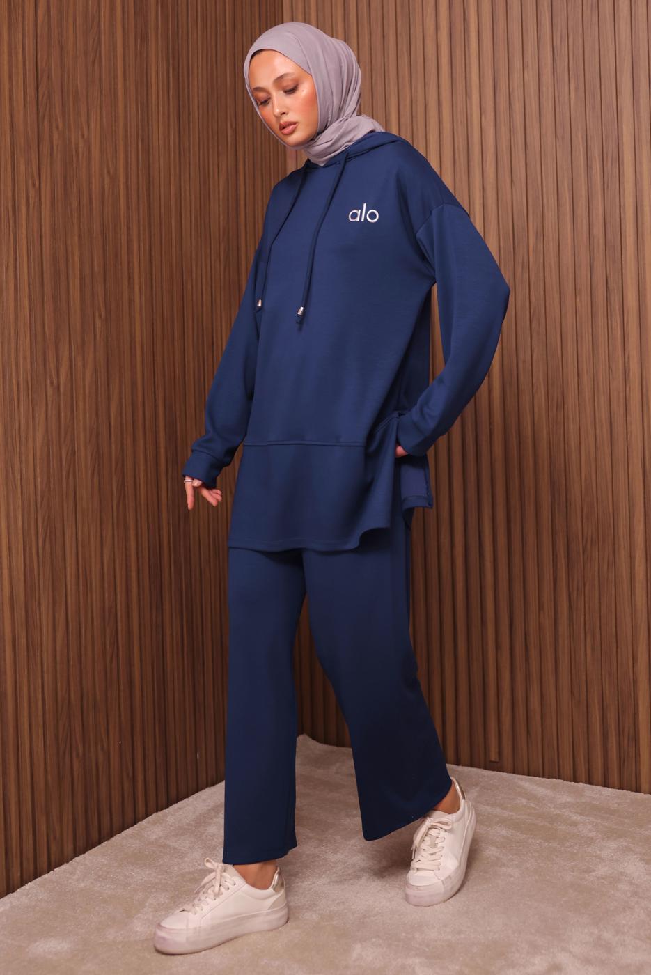Tesettür giyim LACİVERT KAPÜŞONLU PANTOLONLU TAKIM T 8535
