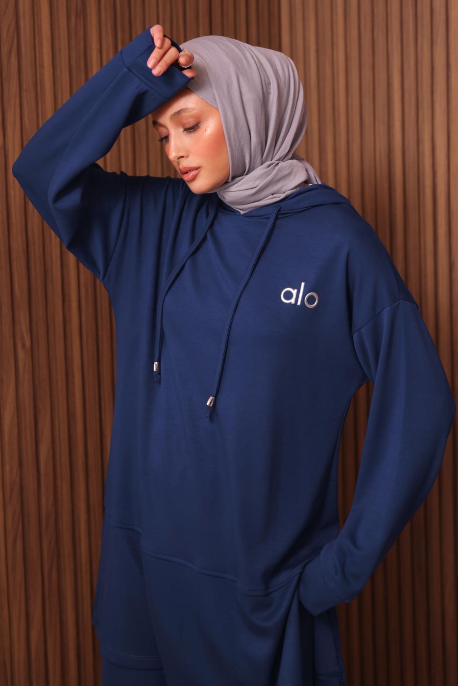 Tesettür giyim LACİVERT KAPÜŞONLU PANTOLONLU TAKIM T 8535