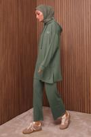 Tesettür giyim YEŞİL KAPÜŞONLU PANTOLONLU TAKIM T 8535