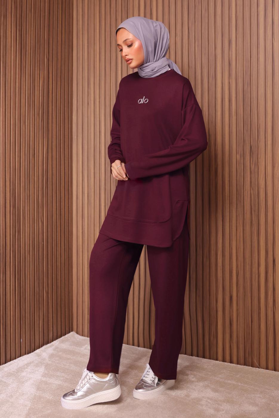Tesettür giyim BORDO YAZI BASKILI PANTOLONLU TAKIM T 9535