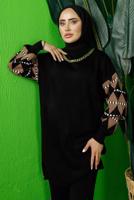 Tesettür giyim SİYAH KOLU DESENLİ TRİKO TUNİK T 3408-1