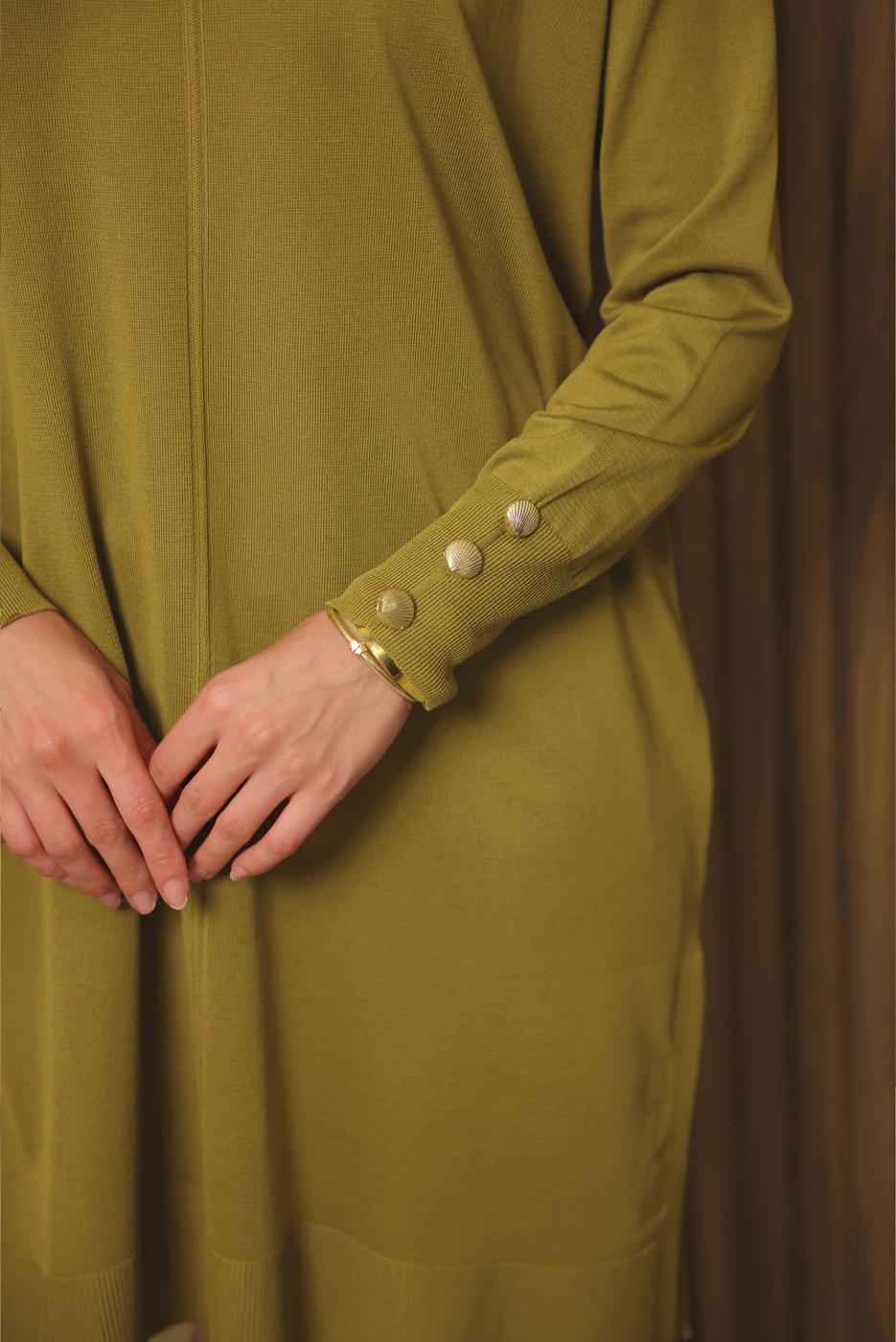 Tesettür giyim YEŞİL DÜĞME DETAYLI TRİKO TUNİK T 5007