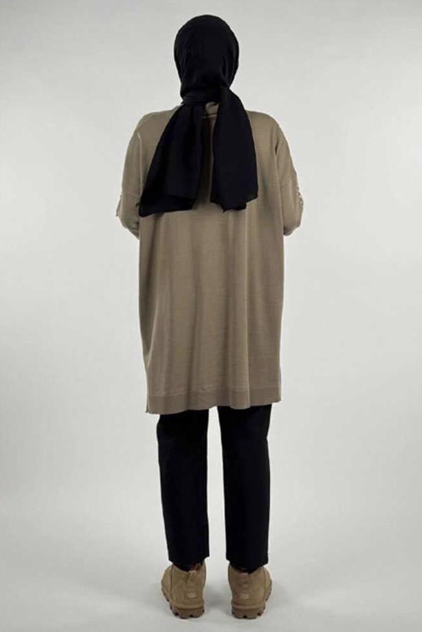 Tesettür giyim VİZON İNCİ DETAYLI TUNİK T 90381 - TRENDTESETTÜR