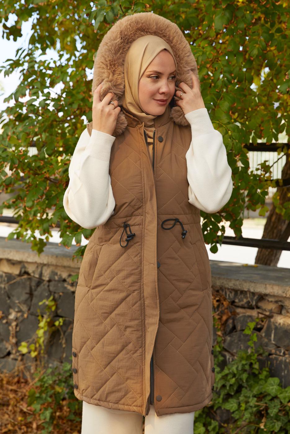 Tesettür giyim TABA KAPÜŞONLU ŞİŞME YELEK T 2307