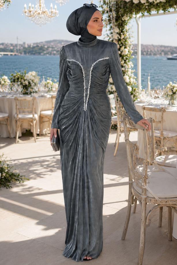 Tesettür giyim GRİ DRAPELİ TAŞ İŞLEMELİ ABİYE ELBİSE T 1025 - TRENDTESETTÜR