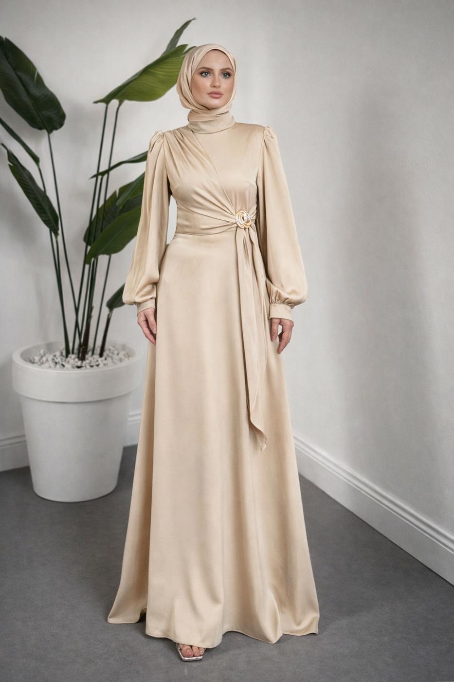 Tesettür giyim BEJ AKSESUAR DETAYLI ABİYE ELBİSE T 3626