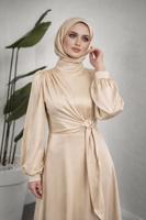 Tesettür giyim BEJ AKSESUAR DETAYLI ABİYE ELBİSE T 3626