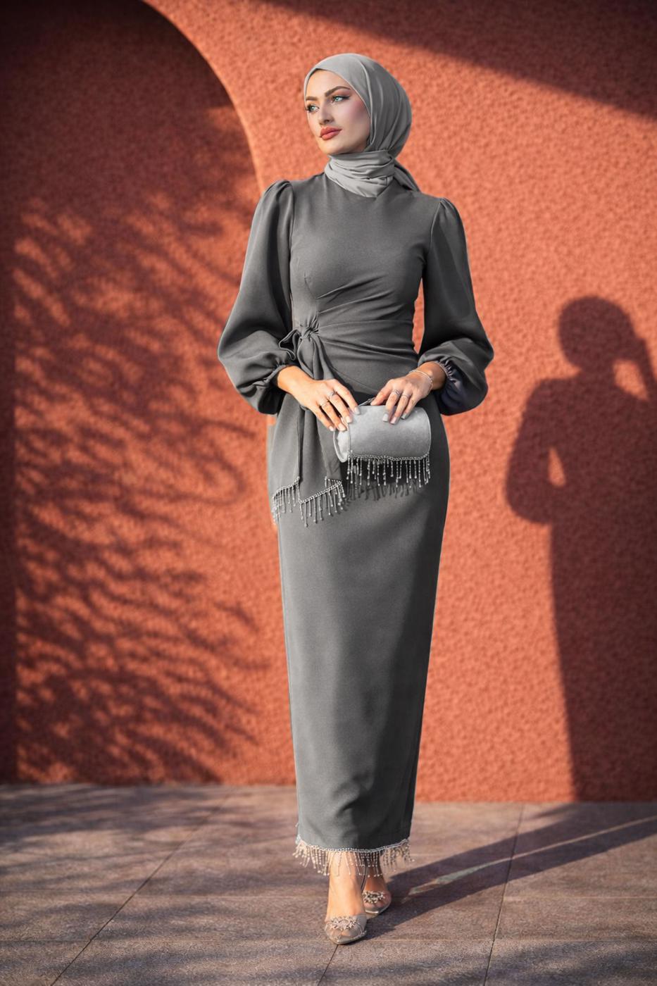 Tesettür giyim GRİ KENDİNDEN KUŞAKLI ABİYE ELBİSE T 5226