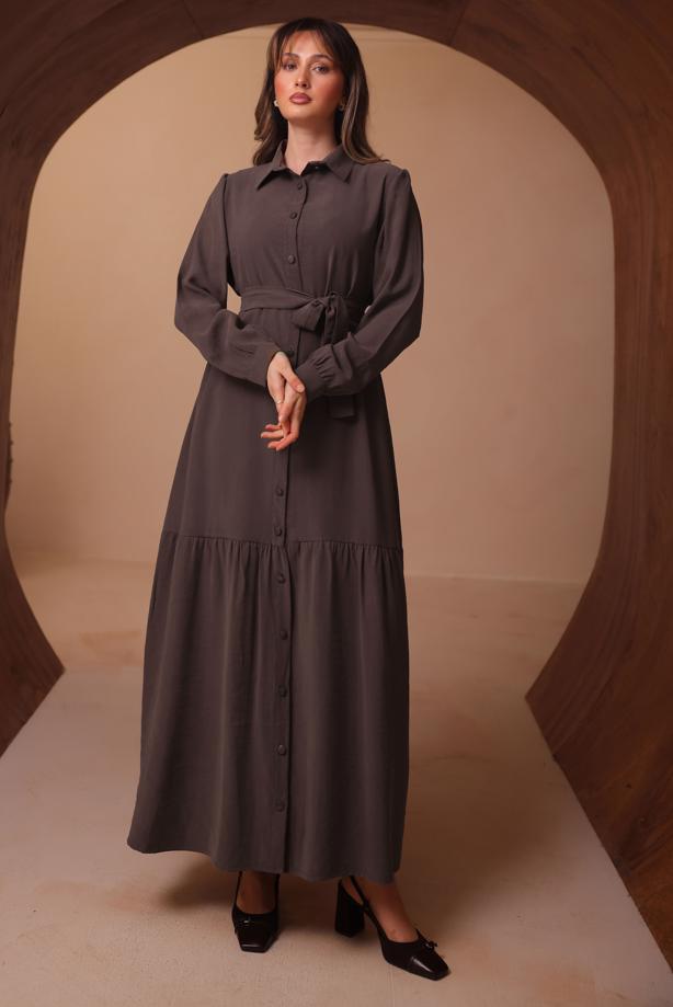 Tesettür giyim KAHVE KUŞAKLI GÖMLEK YAKA ELBİSE T 8462 - TRENDTESETTÜR