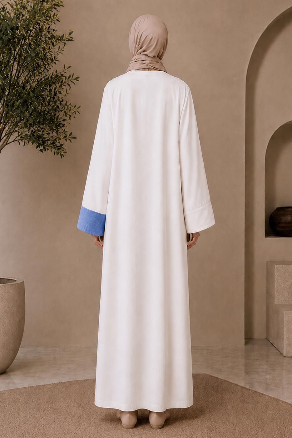 Tesettür giyim BEYAZ PONPON DETAYLI ABAYA T 10114