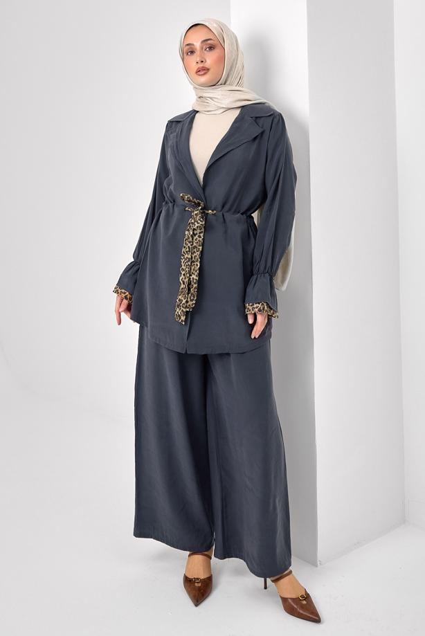 Tesettür giyim GRİ PANTOLONLU LEOPAR DETAYLI TAKIM T 9262 - TRENDTESETTÜR