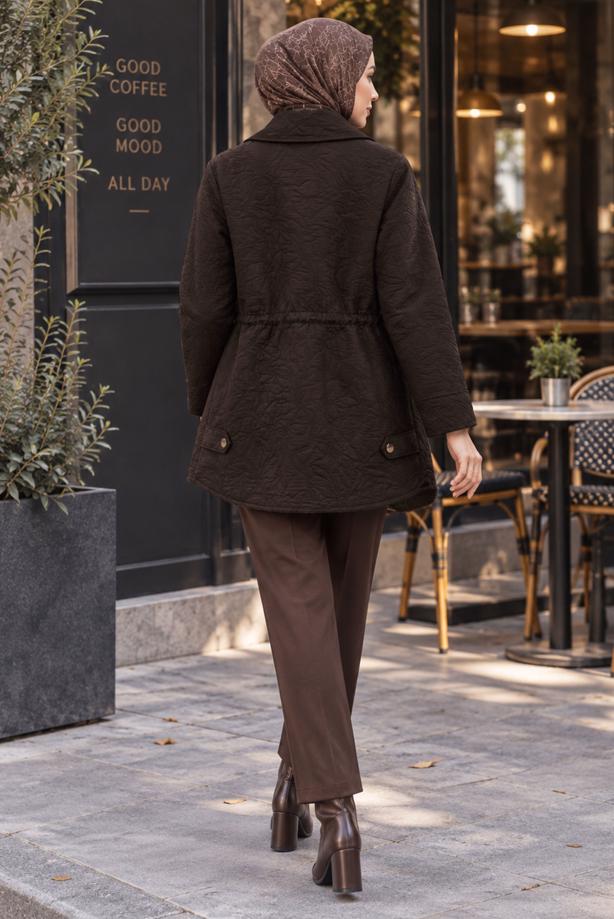Tesettür giyim KAHVE BELİ BÜZGÜLÜ KAPİTONE CEKET T 8803 - TRENDTESETTÜR