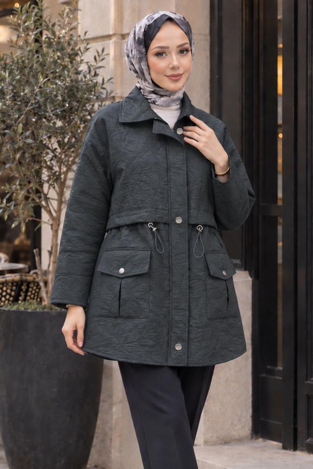 Tesettür giyim GRİ BELİ BÜZGÜLÜ KAPİTONE CEKET T 8803 - TRENDTESETTÜR
