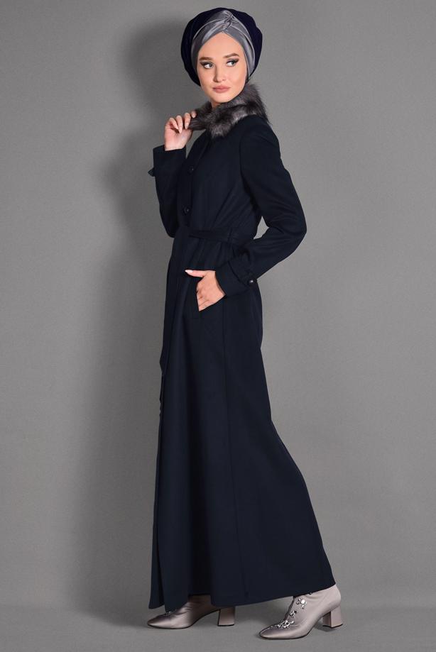 Tesettür giyim LACİVERT DÜĞMELİ KÜRKLÜ MANTO 9749 - TRENDTESETTÜR