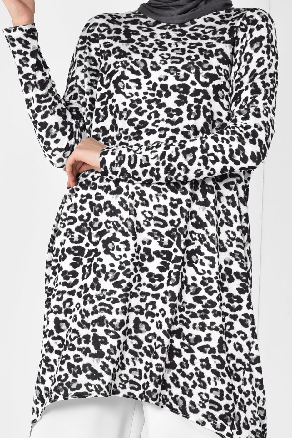 Hijab clothing BLACK ALVİNA ASYMMETRIC CUT LEOPARD PATTERN TUNIC 4918 