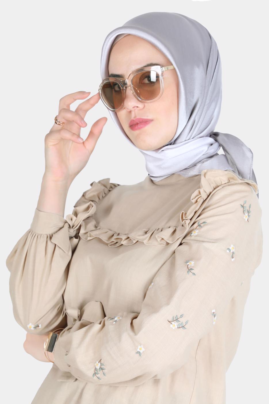 Tesettür giyim GÜMÜŞ ALVİNA JANJANLI DEGRADE EŞARP 8121 