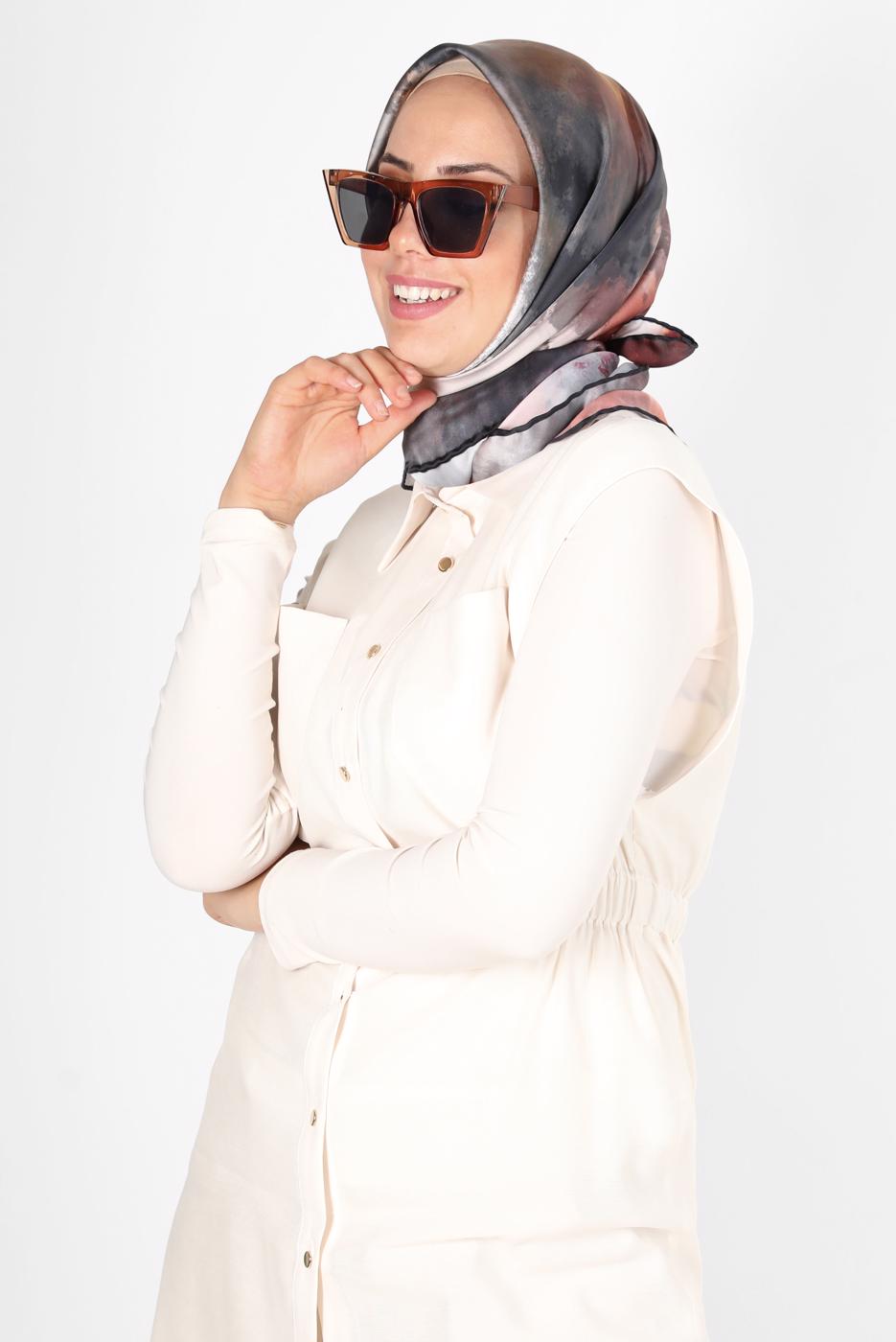 Tesettür giyim SİYAH ALVİNA DİJİTAL SURA EŞARP T 8122