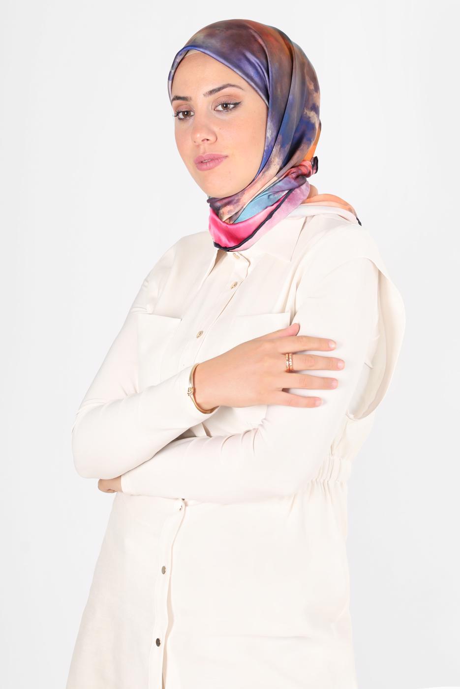 Tesettür giyim LACİVERT ALVİNA DİJİTAL SURA EŞARP T 8122